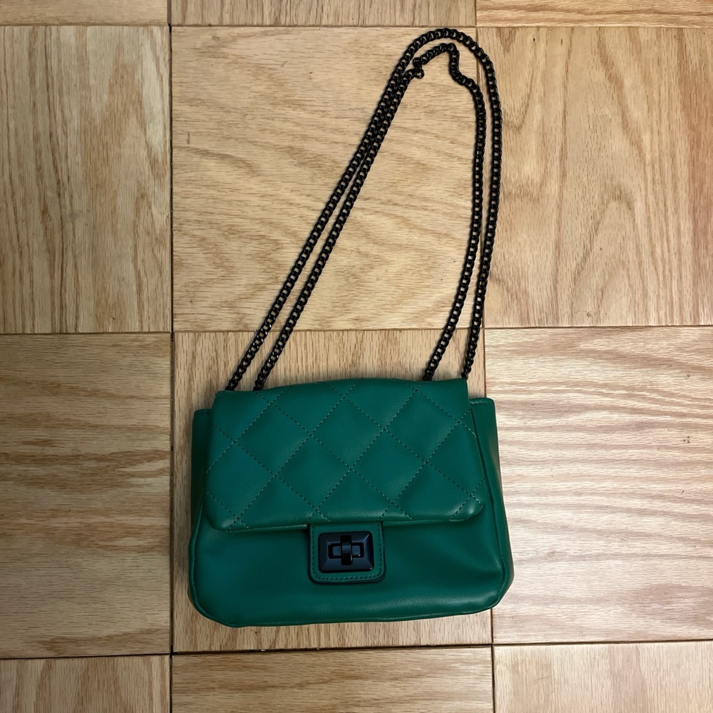 Green purse